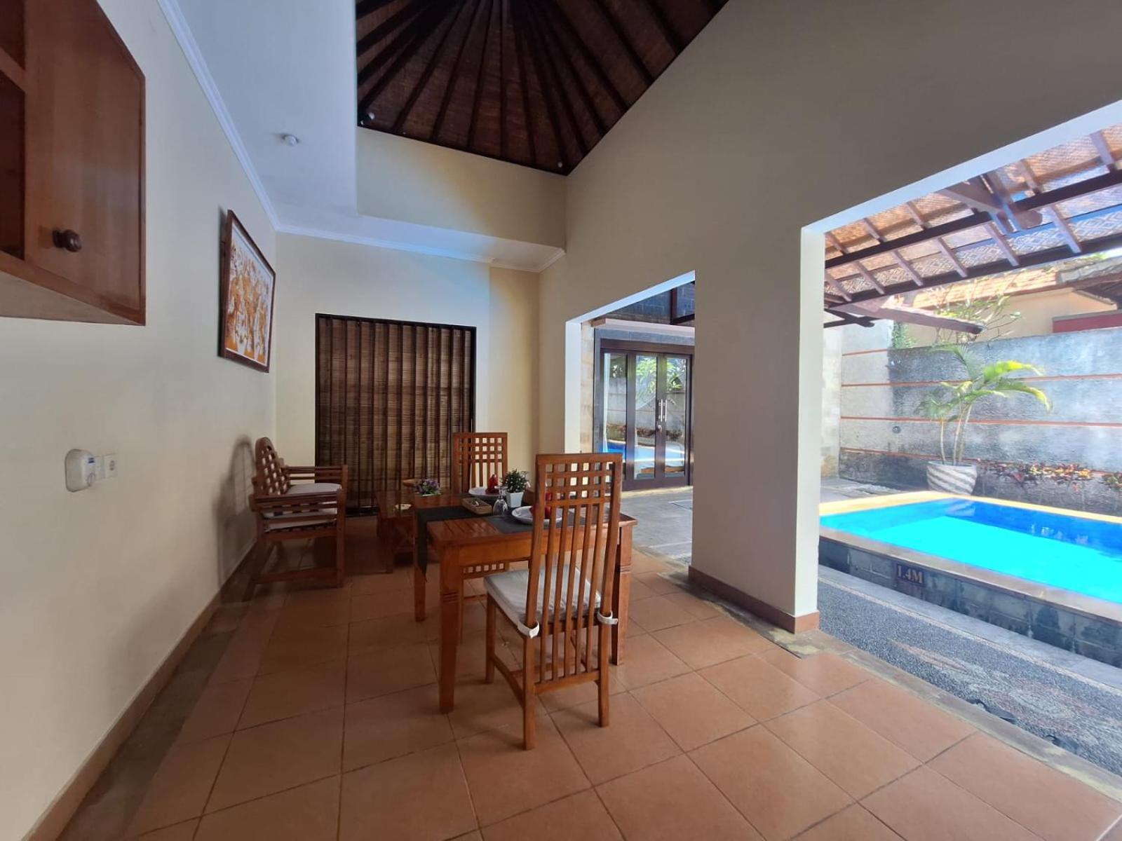Kartika Dahayu Private Pool Villas Сукавати Экстерьер фото