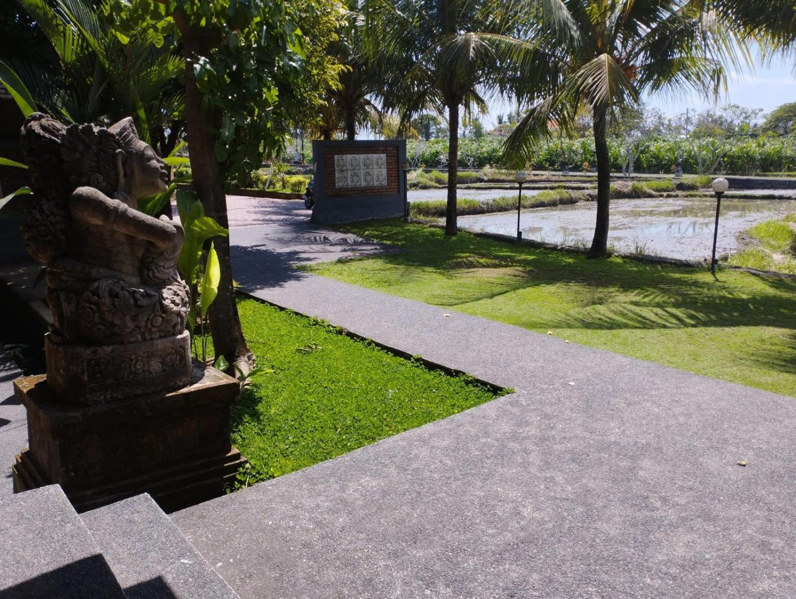 Kartika Dahayu Private Pool Villas Сукавати Экстерьер фото