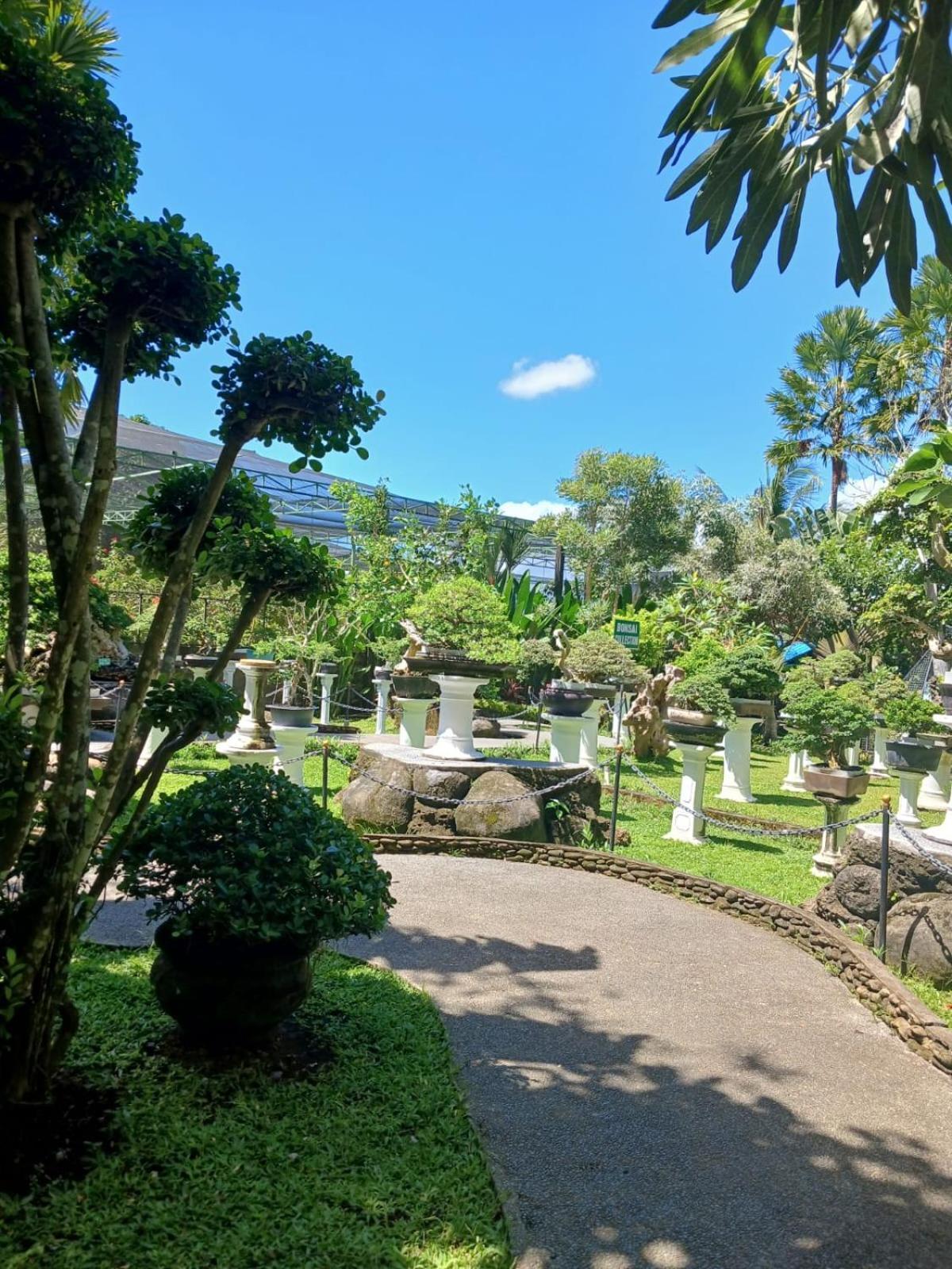 Kartika Dahayu Private Pool Villas Сукавати Экстерьер фото